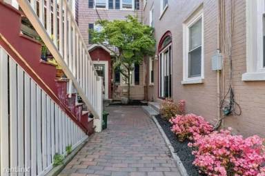Main picture of 8A Herbert St