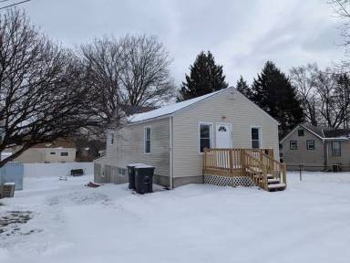 Main picture of 2933 Wingate Ave