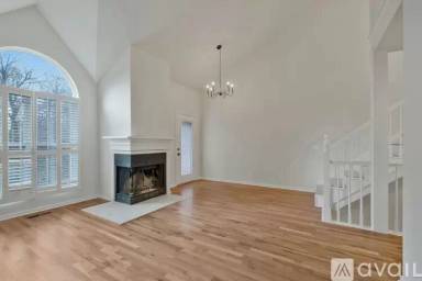 Main picture of 200 Riverstone Ct
