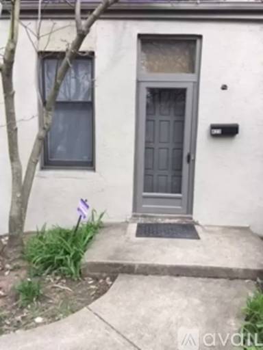 Main picture of 423 E Beck St
