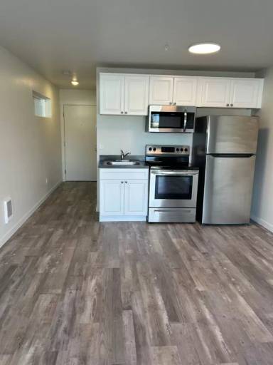 Main picture of 128 E Evergreen Dr
