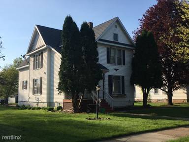 Main picture of 702 S Cherry Ave