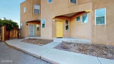Main picture of 615 Menaul Blvd NW