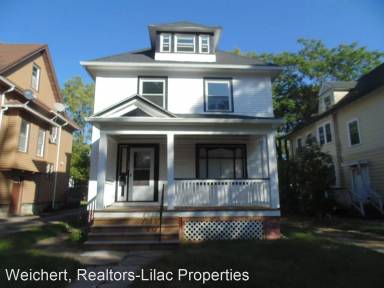 Main picture of 150 Warwick Ave