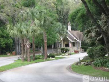 Main picture of 262 Crown Oaks Way