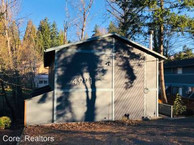 Main picture of 4921 SW Beaverton Hillsdale Hwy