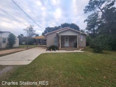 Main picture of 650 Teleran St