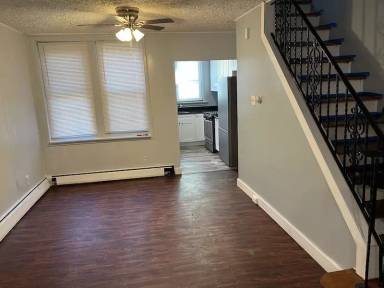 Main picture of 2325 S Bonsall St