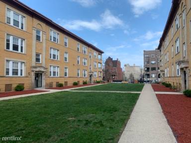 Main picture of 4614 S Lake Park Ave