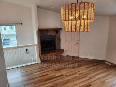 Main picture of 8000 Queen Victoria Dr