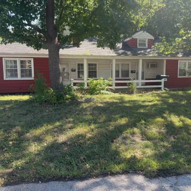 Main picture of 1917 S Scott Ave