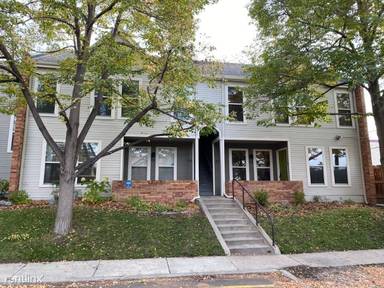 Main picture of 1201 Galapago St