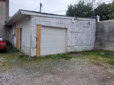 Main picture of 565 W Market St