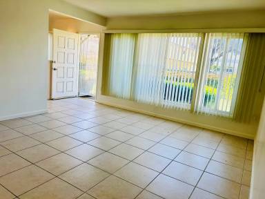 Main picture of 7912 Stark Dr