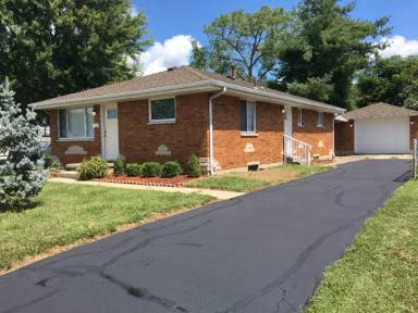 Main picture of 832 Princeton Ave