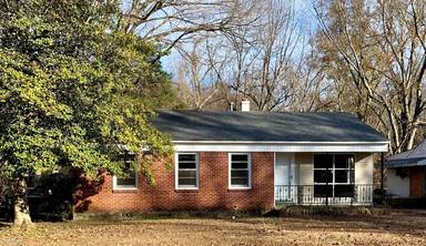 Main picture of 1914 Davis Cir