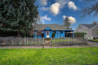 Main picture of 1284 B St