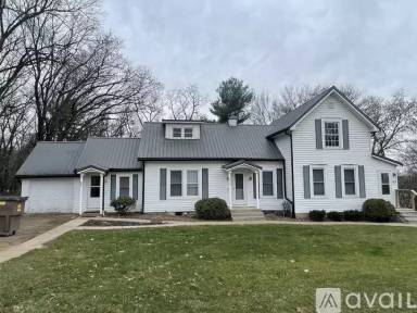 Main picture of 623 7th Ave W