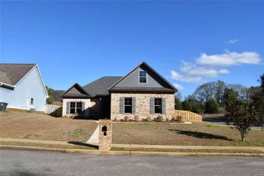 Main picture of 213 Savannah Dr
