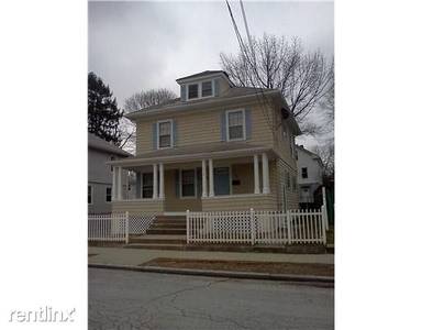 Main picture of 210 Early St
