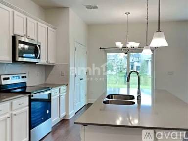 Main picture of 1125 Amberly Way