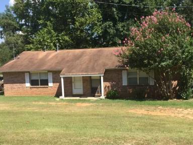 Main picture of 198 Willow Springs Rd