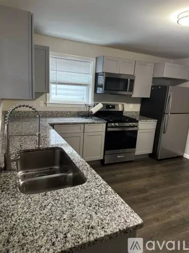 Main picture of 243 N Main St