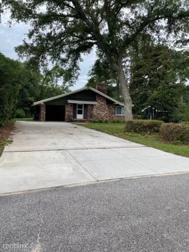 Main picture of 705 Dogwood Ave