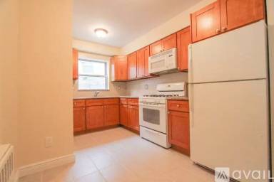 Main picture of 219 W 252nd St