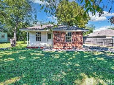 Main picture of 2723 Baylor Ave