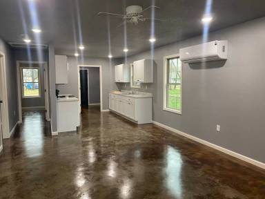 Main picture of 634 Edgerton Ave