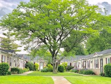 Main picture of 6047 Lewis Ave