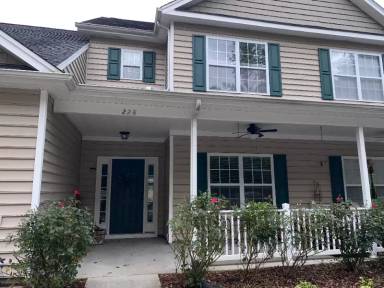 Main picture of 206 Patriots Village Dr