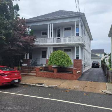 Main picture of 713 Academy Ave