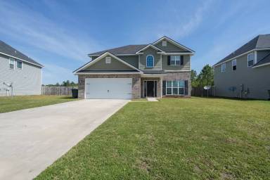 Main picture of 1050 Marne Blvd