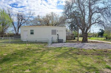 Main picture of 709 SE 10th St