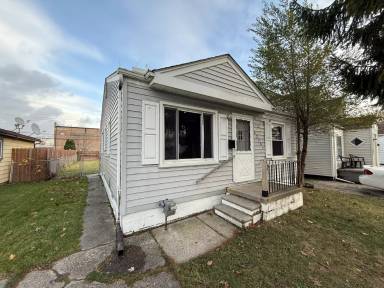 Main picture of 22764 Oaklane St