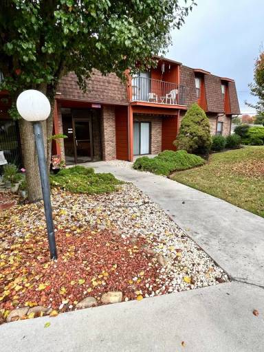 Main picture of Maplecrest Square Apartments