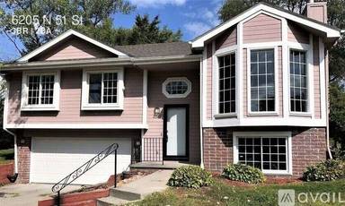 Main picture of 6205 N 51st St