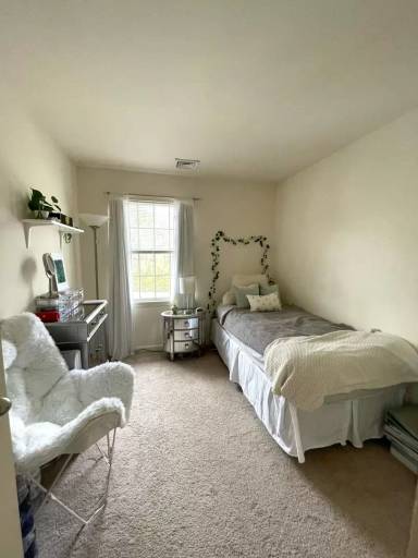 Main picture of 1002 Fieldstone Ter