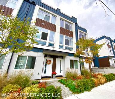 Main picture of 3535 Wallingford Ave N