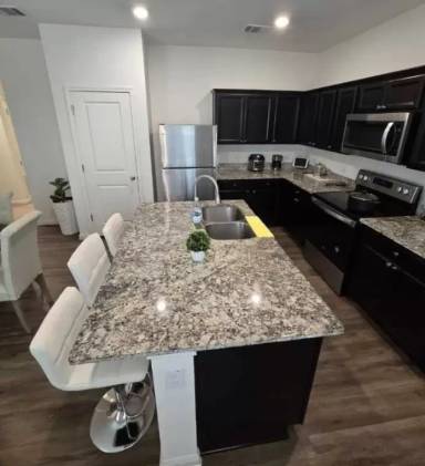 Main picture of 117 Peony Ln