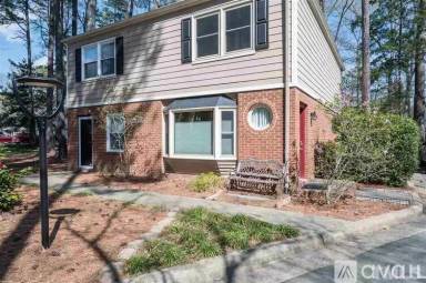 Main picture of 100 Cooper Glen Pl
