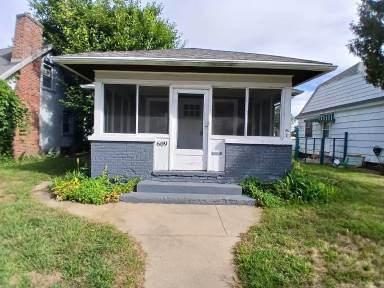 Main picture of 609 E Fairview Ave