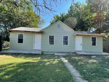 Main picture of 209 S 9th St