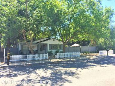 Main picture of 307 N Signal St