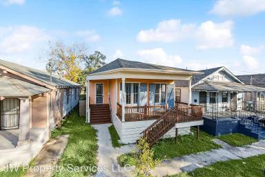 Main picture of 2529 N Tonti St