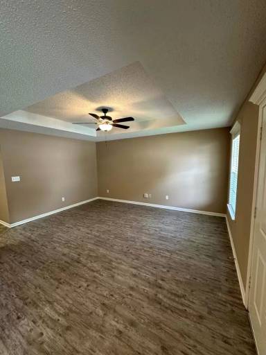 Main picture of 107 Butterfield Xing