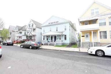 Main picture of 34 Cassius St