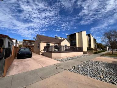 Main picture of 964 Chalcedony St